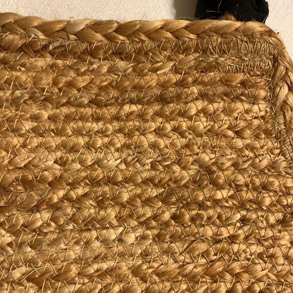 Magic 100% Jute handbag with black cloth wrapped handles & removable bow - Picture 3 of 10